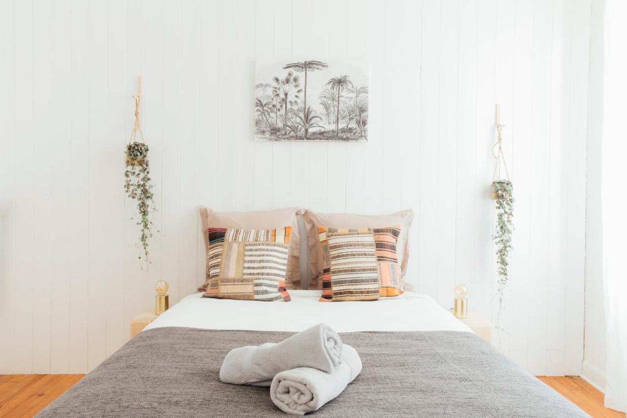 Coachella Vintage Chic In The Heart Of St Charles Biarritz Apartment Exterior photo